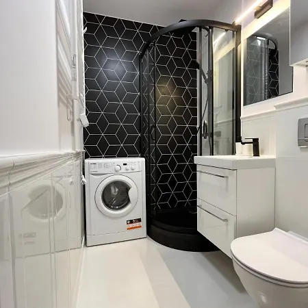 Batorego 16 Red Prywatne Mieszkanie 300m Od Metro Pole Mokotowskie I Sgh Samodzielne Zameldowanie! Self Check-in System! Apartmán