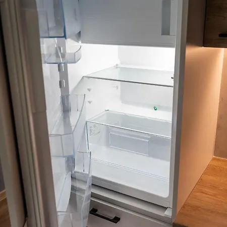 Batorego 16 Red Prywatne Mieszkanie 300m Od Metro Pole Mokotowskie I Sgh Samodzielne Zameldowanie! Self Check-in System! Apartamento Varsovia