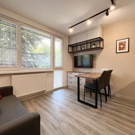 Apartamento Batorego 16 Red Prywatne Mieszkanie 300m Od Metro Pole Mokotowskie I Sgh Samodzielne Zameldowanie! Self Check-in System! *